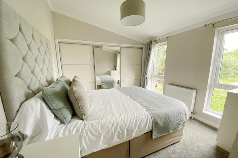 2 Bedroom Park Home 50 x 20 Omar Ikon