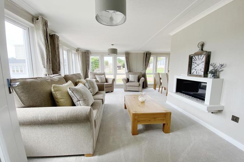 2 Bedroom Fully Furnished New Park Home