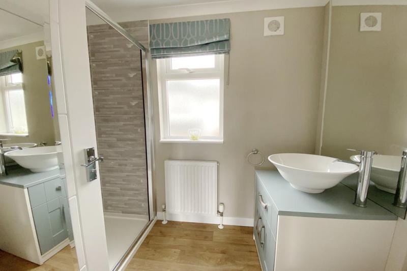 2 Bedroom Fully Furnished New Park Home