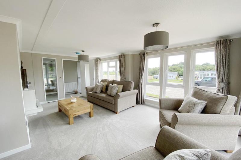 2 Bedroom Fully Furnished New Park Home