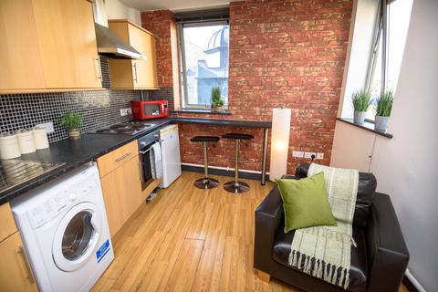 2 bedroom flat to rent, Flat 6, Royal House, 11-13 Goldsmith Street, Nottingham, NG1 5JS