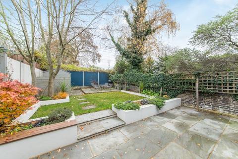 3 bedroom apartment to rent, Savernake Road, London, NW3