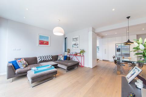 3 bedroom apartment to rent, Savernake Road, London, NW3