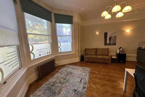 Office to rent - Hove BN3