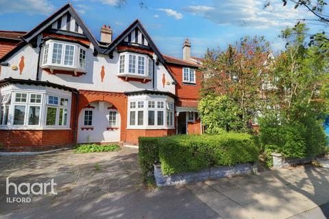 4 bedroom semi-detached house for sale, Bethell Avenue, Ilford