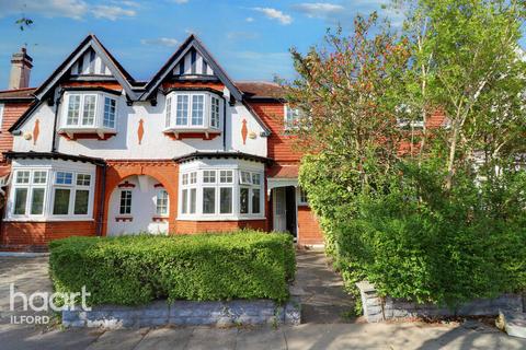 4 bedroom semi-detached house for sale, Bethell Avenue, Ilford