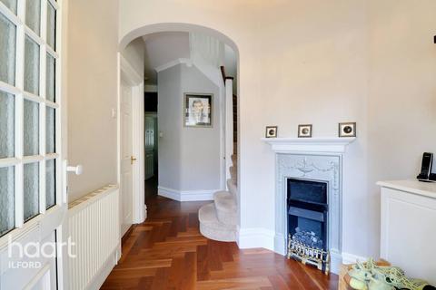 4 bedroom semi-detached house for sale, Bethell Avenue, Ilford