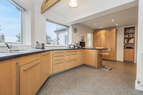 2 Greenways, Over Kellet, Carnforth, LA6 1DE