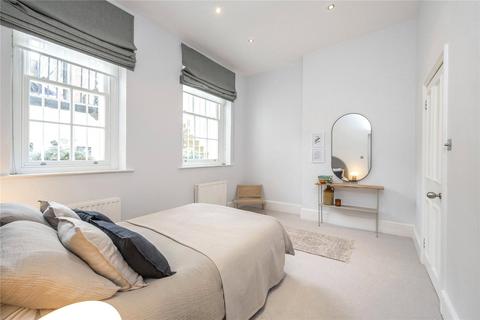 2 bedroom house to rent, Gloucester Square, London