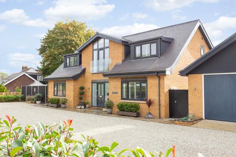 5 bedroom detached house for sale - Canterbury Road, Wingham, CT3