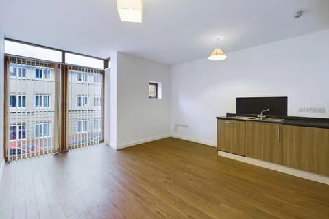 1 bedroom flat to rent, Flat 3, Falcon House Occupation Road