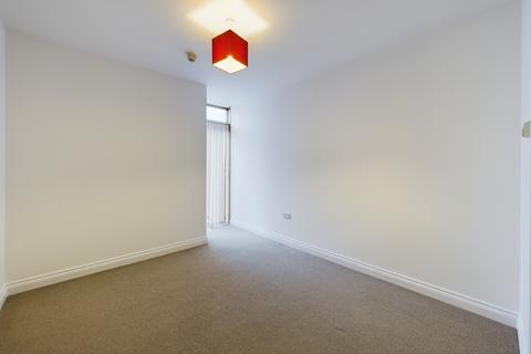 1 bedroom flat to rent, Flat 3, Falcon House Occupation Road