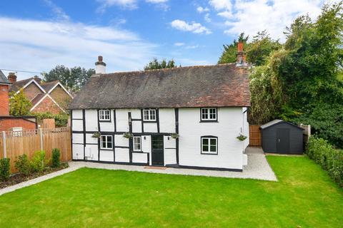 2 bedroom character property for sale, Little Bookham Street, Bookham, Leatherhead, Surrey