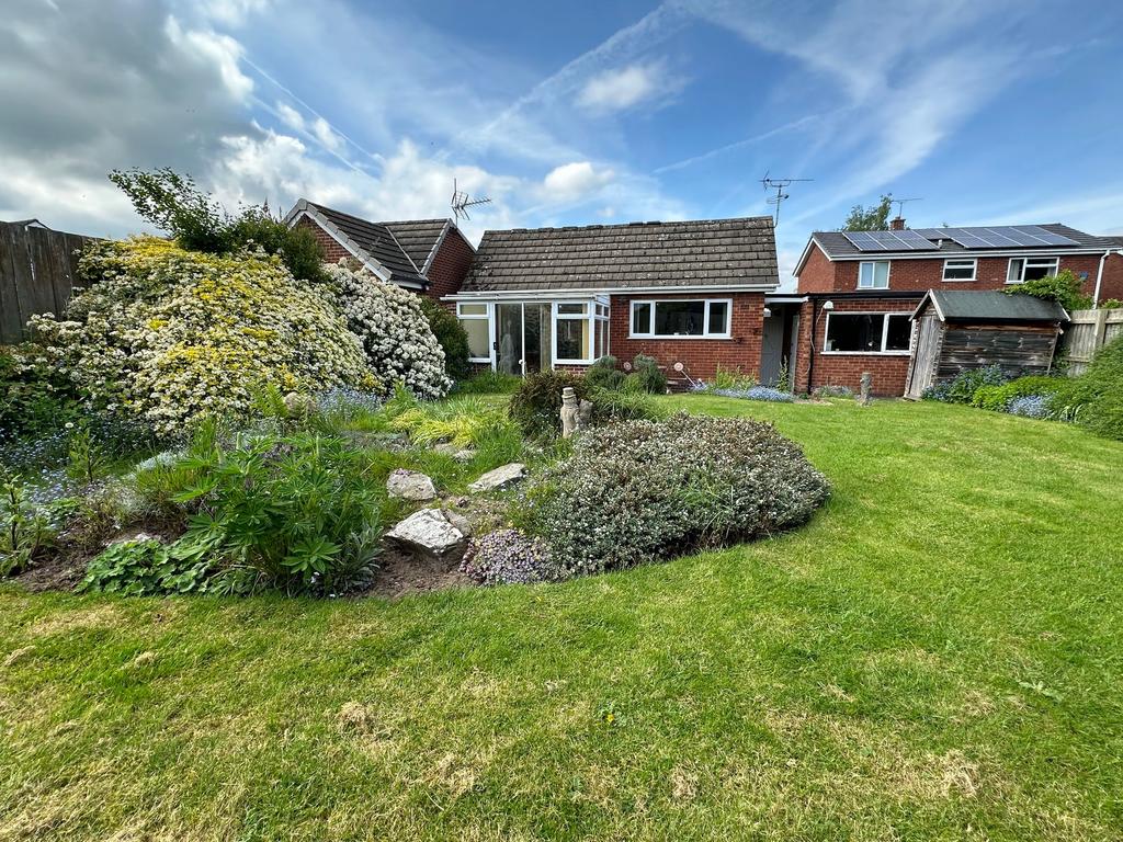Loughborough, Loughborough LE11 3 bed detached bungalow for sale £380,000