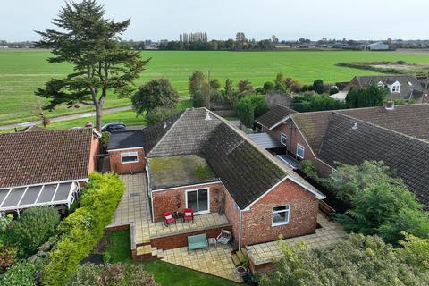 3 bedroom detached bungalow for sale - Church End, Leverington, PE13