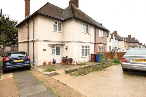 3 bedroom semi-detached house for sale, St. Chads Road, Tilbury RM18