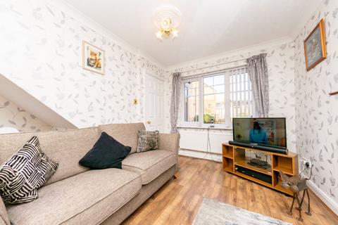 3 bedroom semi-detached house for sale, Burghley Mews, Leeds