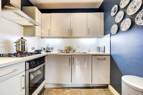 Flat 3, 16 Redcliffe Street, London, SW10 9DT