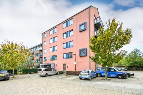 3 bedroom flat for sale, Union Lane, Isleworth, TW7