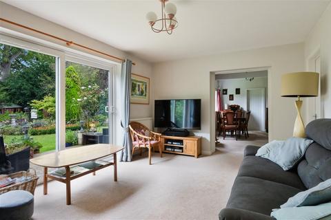 3 bedroom detached bungalow for sale, Eastbourne Road, Lingfield RH7