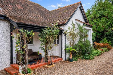 3 bedroom detached bungalow for sale, Eastbourne Road, Lingfield RH7