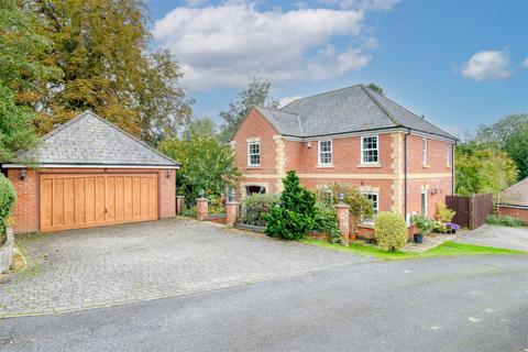 4 Manders Close, Astwood Bank, Redditch, B96 6BJ