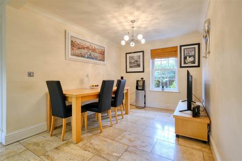 4 Manders Close, Astwood Bank, Redditch, B96 6BJ