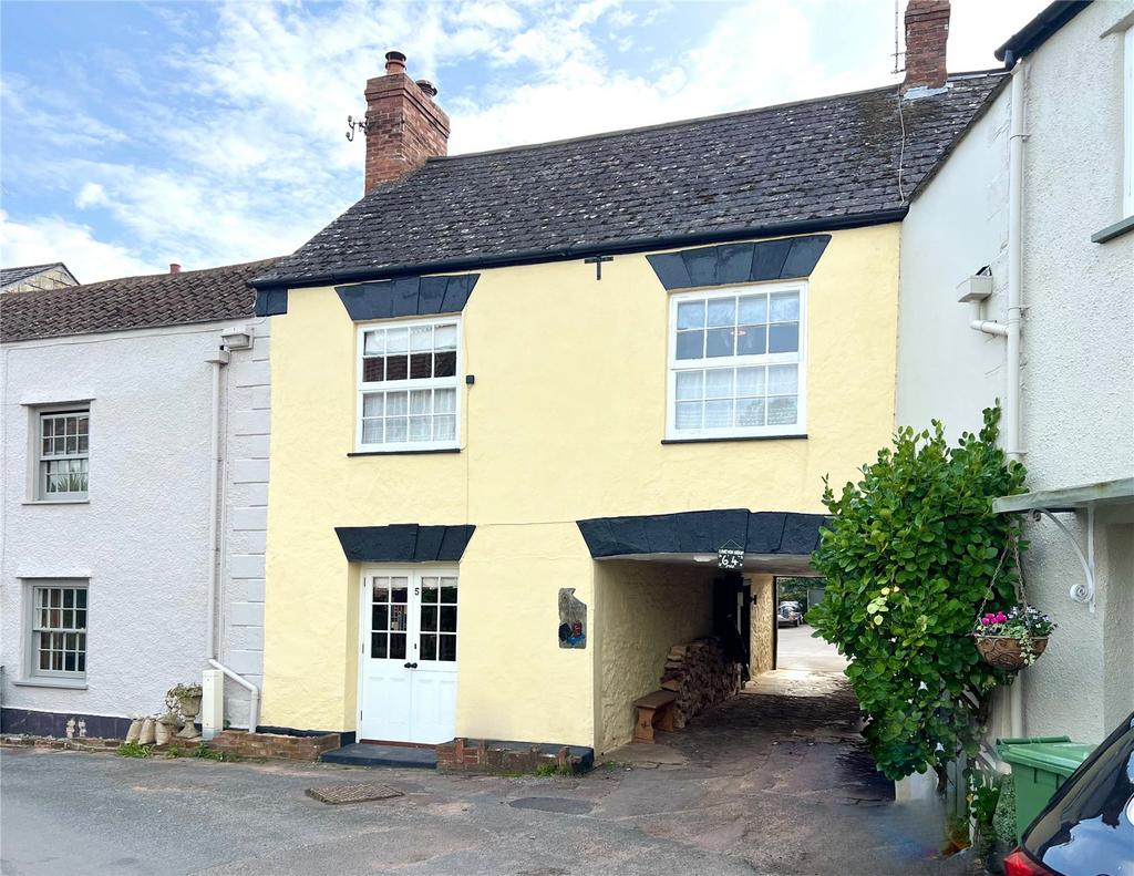 Manor Road, Minehead, Somerset, TA24 3 bed terraced house for sale £