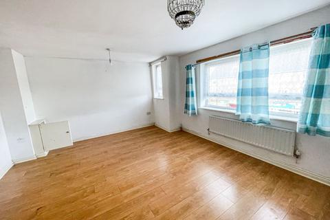 2 bedroom flat for sale, Cornishway, Manchester, Greater Manchester, M22