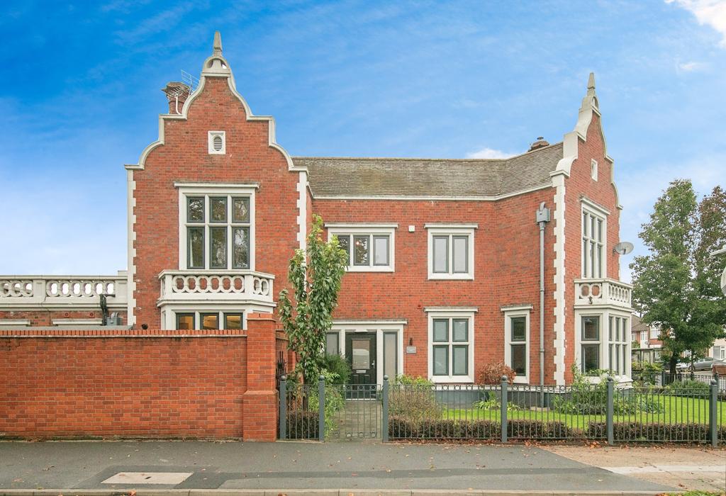 Felixstowe Road, Ipswich 5 bed end of terrace house for sale £525,000