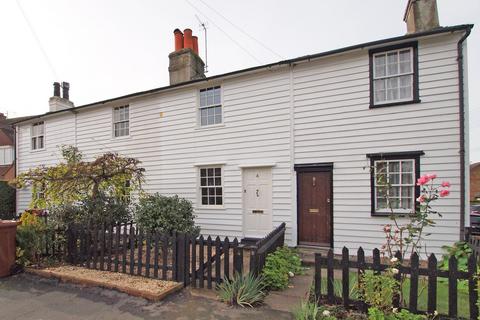 2 bedroom cottage to rent, West Gardens, Epsom, Surrey, KT17