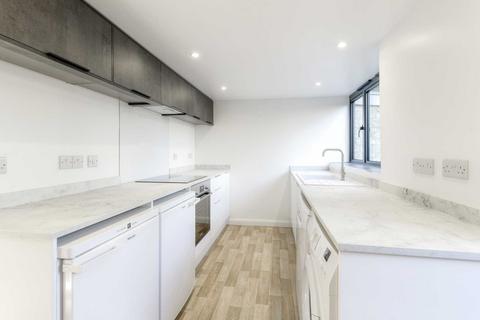 4 bedroom terraced house to rent - Lower Weald, Milton Keynes MK19