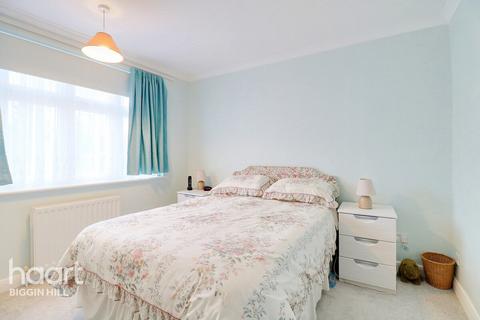 56 Old Tye Avenue, Biggin Hill, Westerham, TN16 3NA