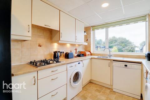 56 Old Tye Avenue, Biggin Hill, Westerham, TN16 3NA
