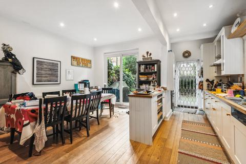 3 bedroom terraced house to rent - Clavering Avenue, London, SW13