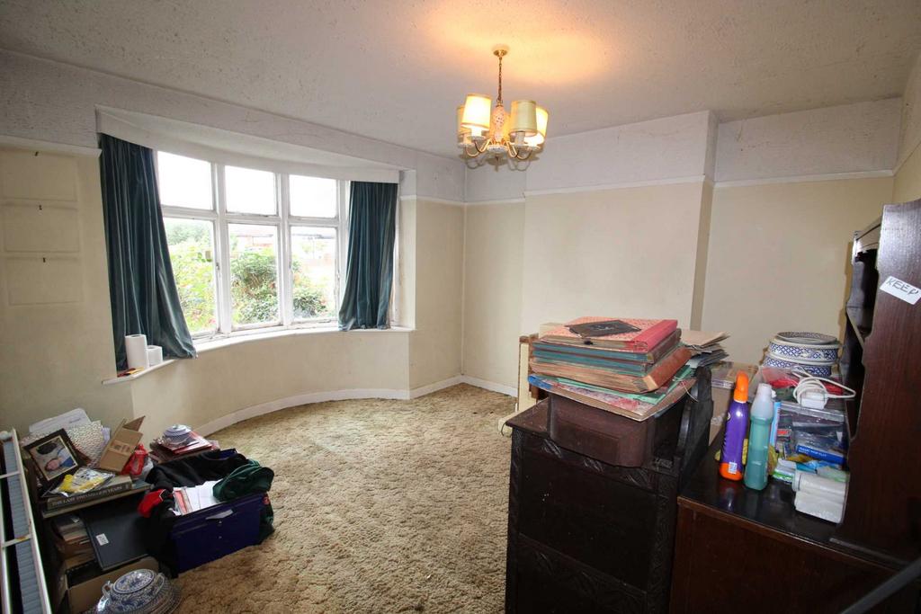 Oulton Crescent, Potters Bar 3 bed semidetached house for sale £510,000