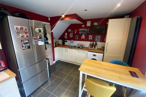 8 Argyll Road, Chadderton, Oldham, OL9 8AL
