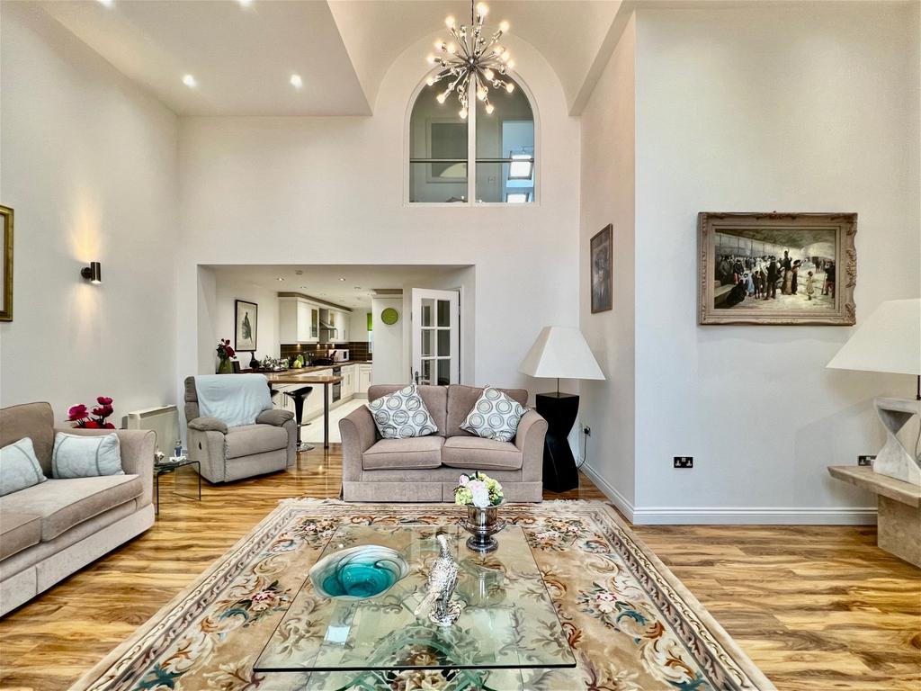 Thorp Arch, Woodland Court, LS23 2 bed apartment for sale £270,000