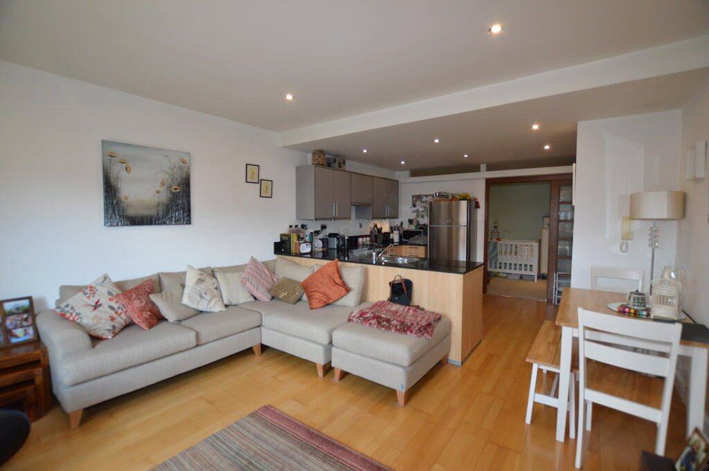 Mead Lane, Hertford, LONDON, SG13 2 bed property £1,400 pcm (£323 pw)