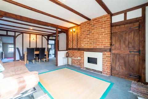 2 bedroom detached bungalow for sale, Black Mill Lane, Great Moulton, Norwich