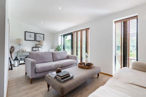Brook Barn Bridge Road, Bunwell, Norwich, NR16 1SX