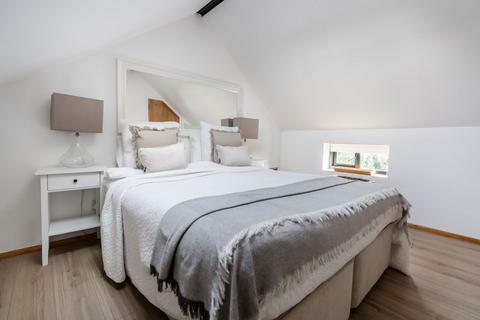 Brook Barn Bridge Road, Bunwell, Norwich, NR16 1SX