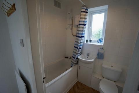 1 bedroom flat to rent, Cheviot Road, South Shields