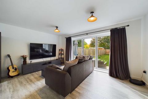 39 Bennetts End Close, Hemel Hempstead, HP3 8DT