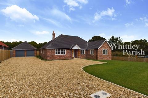 4 bedroom detached bungalow for sale, Blackmill Lane,Great Moulton,Norwich,NR15 2DZ