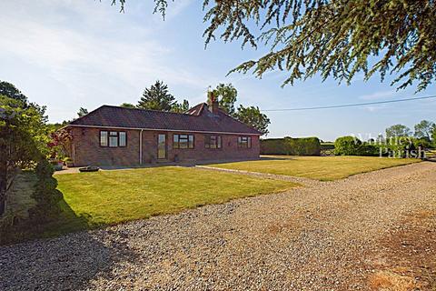 4 bedroom detached bungalow for sale, Bungay Road,Hempnall,Norwich,NR15 2NG