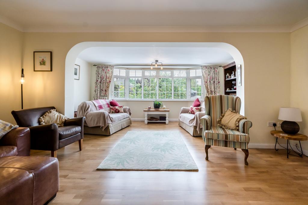 Norwich Road, Long Stratton, Norwich 3 bed detached house for sale £