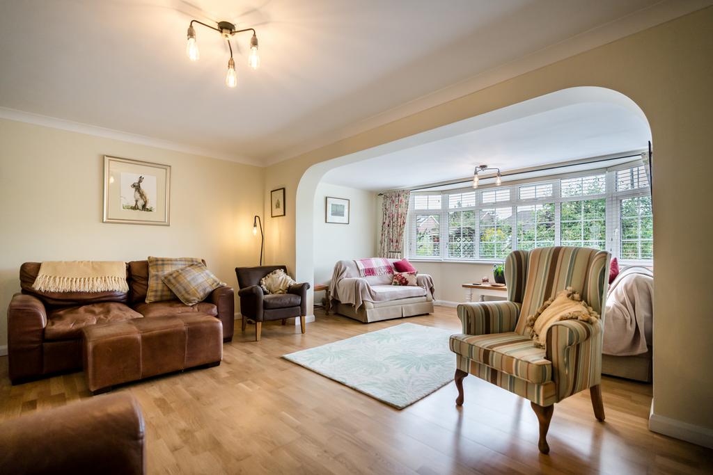 Norwich Road, Long Stratton, Norwich 3 bed detached house for sale £