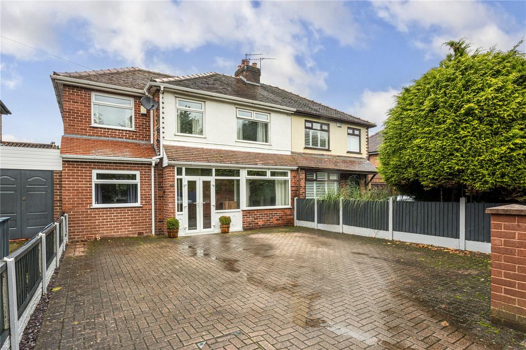 Holborn Hill, Ormskirk, Lancashire, L39 4 bed semidetached house £