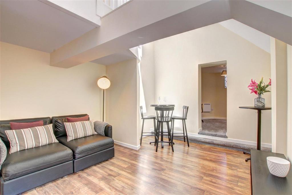 House in Newcastle upon Tyne, Tyne and Wear - View 4